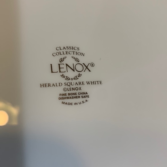 Lenox Herald Square White Dinner Plates -Set of 3 - Picture 2 of 3
